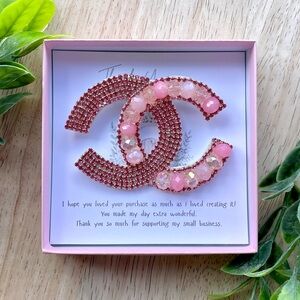 ELEGANT CRYSTAL PINK BROOCH
